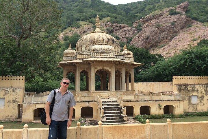 トゥクトゥクに乗ってプライベート ジャイプール市内 1 日ツアー