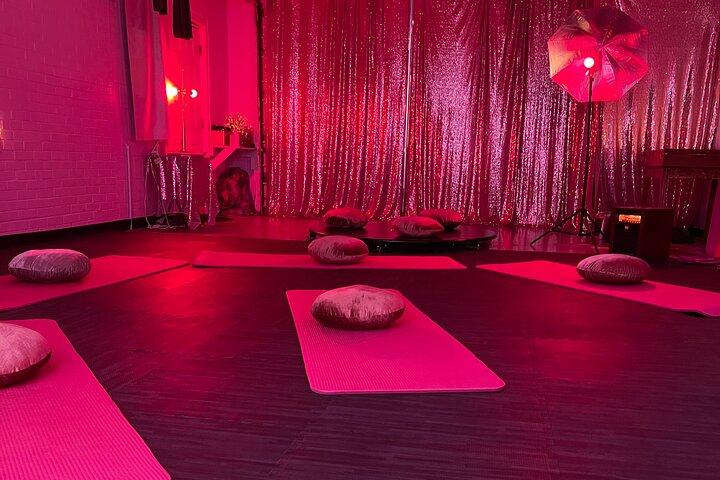 ナッシュビルポールダンスと瞑想体験-全レベル