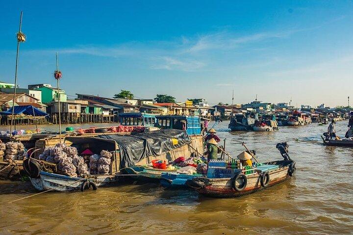 CU CHI TUNNELS UND MEKONG DELTA - CAI RANG FLOATING MARKET 2 Tage Reise