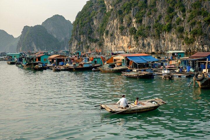 Lan Ha Bay Nachtcruise: Cat Ba Island, kajakken en fietsen