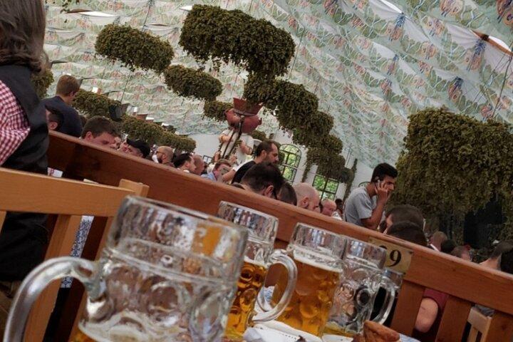 Oktoberfest Munich 2026 Apertura Fin de semana VIP Mesa, cerveza y comida