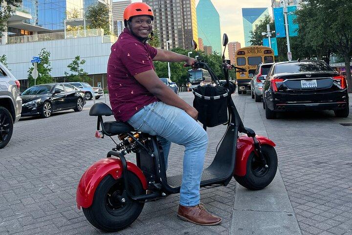 Tour inteligente: recorrido en scooter Fat-Tire por el centro de Dallas