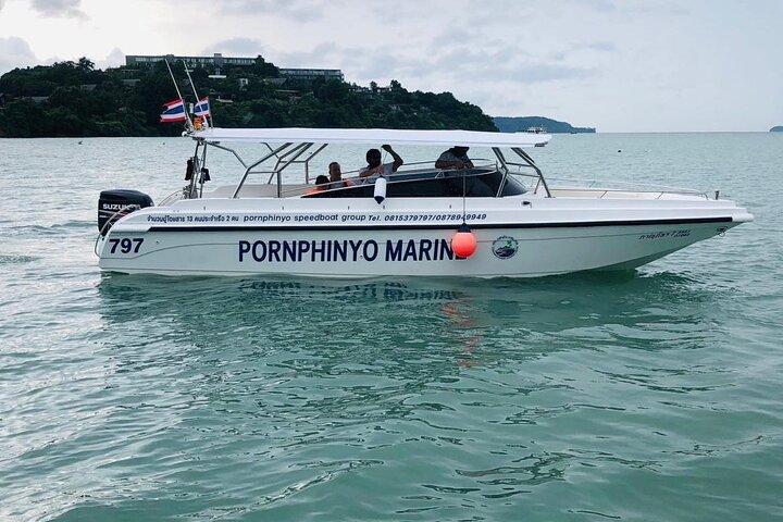 Excursão privada de um dia a Phi Phi e Krabi em lancha VIP