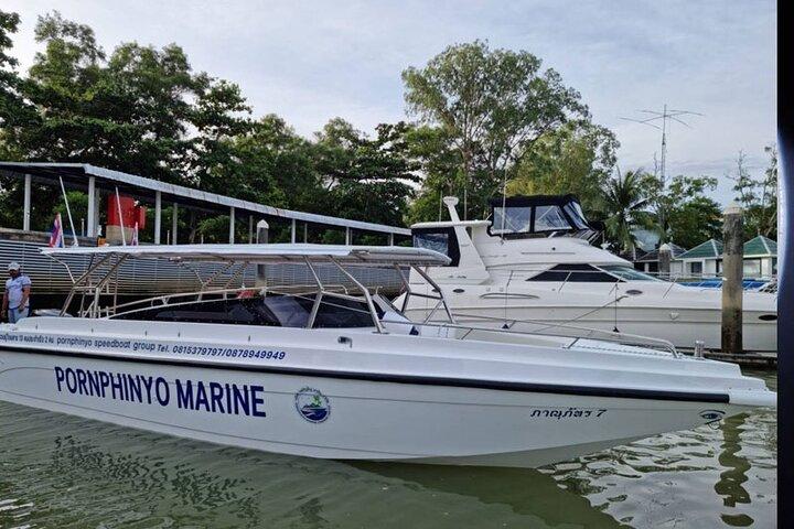 Excursión privada de un día a Phi Phi & Krabi en barco VIP