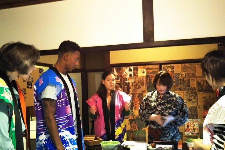 1-Hour Sushi Workshop with Local Instructor in Kyoto Japan