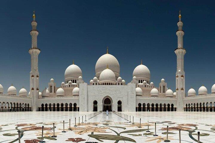Tour privato della città di un'intera giornata ad Abu Dhabi