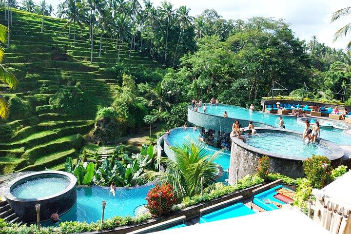 Ubud Tours y Cretya Day Club Piscina