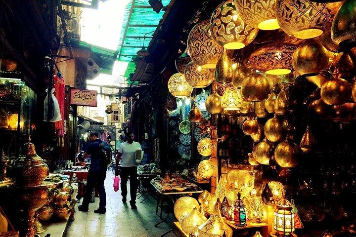 Tour Privado nas Pirâmides de Gizé, Museu e Bazar