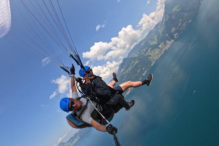 Tandem paraglidingflyvning i Luzern-regionen