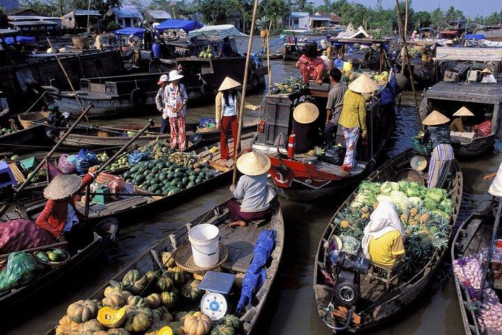 Gita di un'intera giornata al villaggio di Cai Be e giro in barca sul delta del Mekong