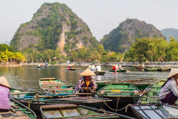 Ganztägige Ninh-Binh-Gruppentour ab Tam Coc