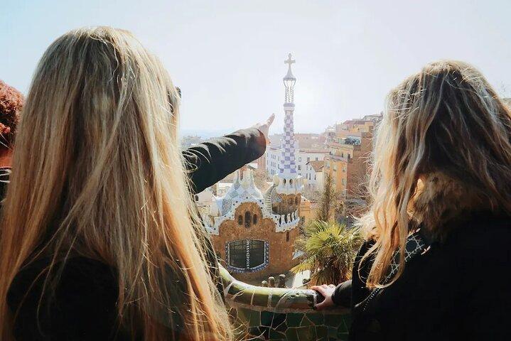 Visita guiada privada a pie por el Parque Güell de Barcelona Gaudí