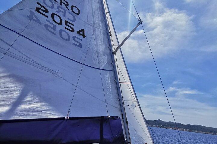 ドゥブロブニク発エラフィティ諸島終日セーリングツアー