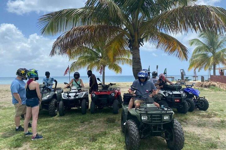 ATV-udflugt gennem strandene og bjergene i Nevis