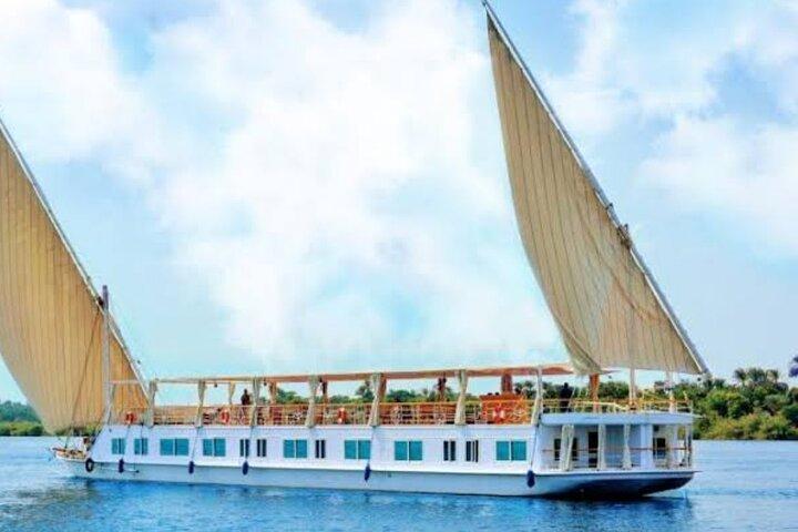 Crociera sul Nilo Dahabya di 3 notti e 4 giorni da Marsa Alam sul Mar Rosso