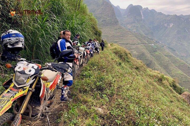 Tours en moto au Vietnam tout-terrain Géoparc Ha Giang Dong Van 3D2N