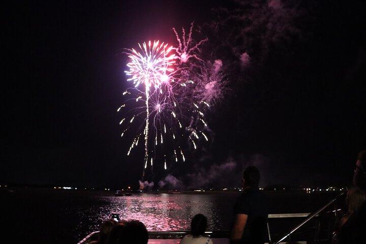4 Stunden Hilton Head Boat Vermietung mit VIP Feuerwerk Besichtigung