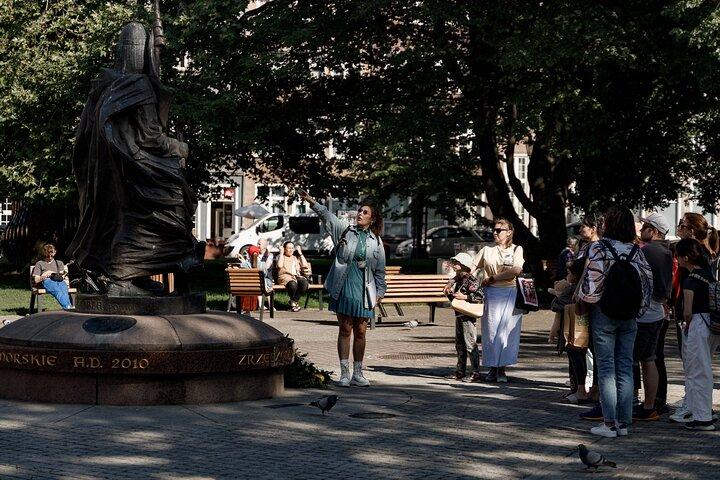 ポーランド グダニスクの旧市街と主要な町を巡る 3 時間のガイド付きツアー