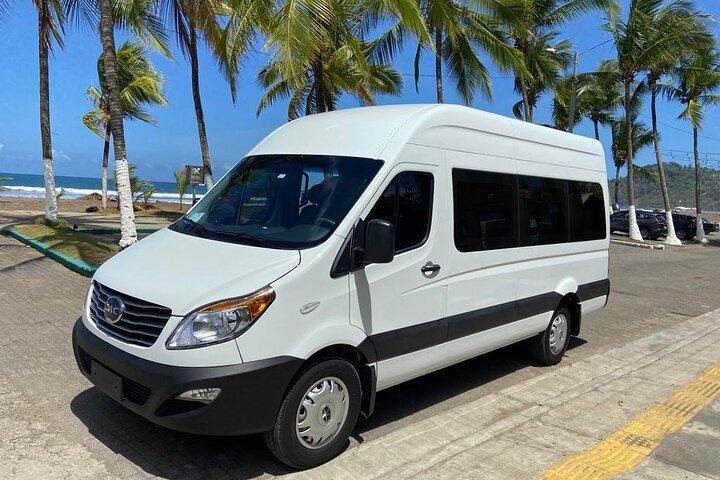 Transfert privé de Manuel Antonio à l'aéroport SJO ou aux hôtels