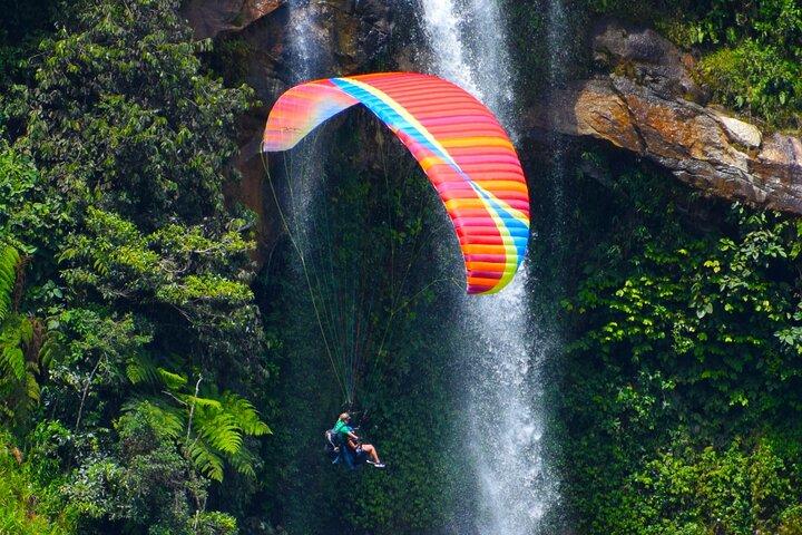 Guatape private tour (optional coffee speed boat paragliding...)