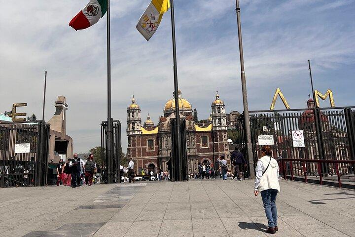 Visita completa del pueblo de la Virgen de Guadalupe en tour privado