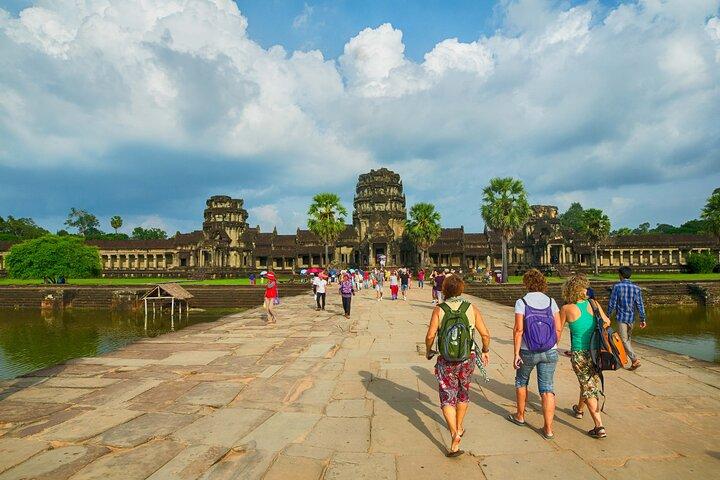 Scopri Vietnam - Cambogia - Thailandia in 22 giorni