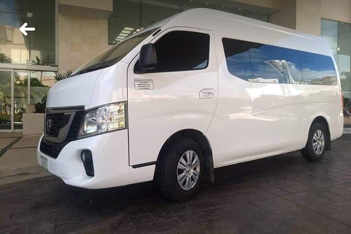 Hong Kong Airport (HKG) to Hong Kong - Arrival Private Transfer