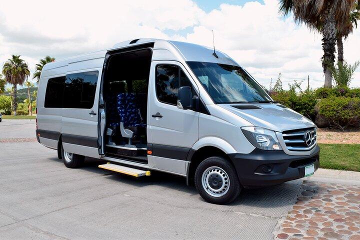 Transporte privado de ida y vuelta al aeropuerto