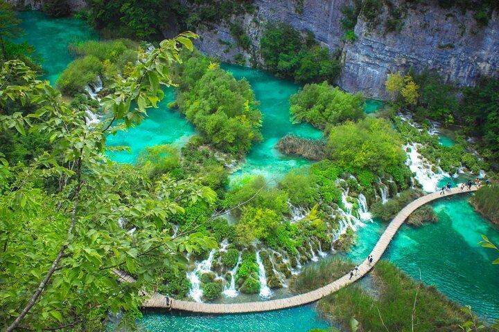 Excursão privada ao Parque Nacional dos Lagos de Plitvice saindo de Split