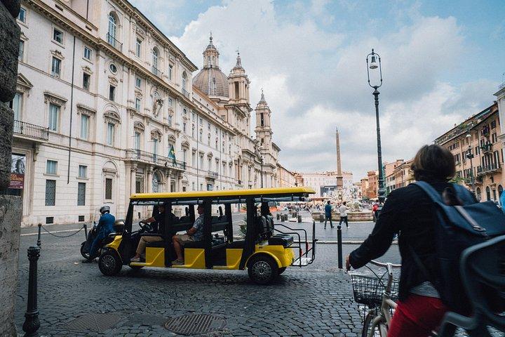 Visite guidée en voiturette de golf en petit groupe : points forts de la ville de Rome