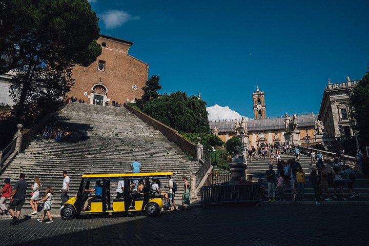 Visite guidée en voiturette de golf en petit groupe : points forts de la ville de Rome