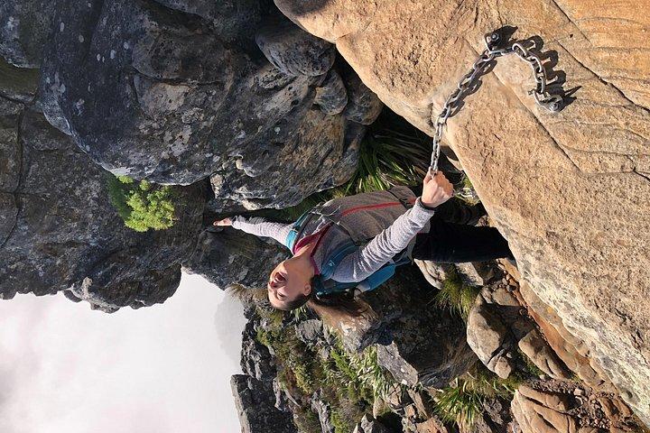 Summit Table Mountain con un locale