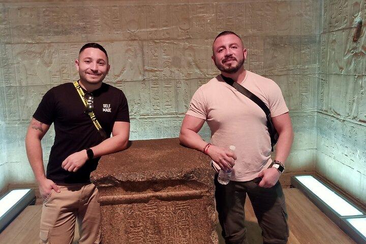 Tour privato di un giorno a Luxor da Shram El-Sheikh in volo in aereo