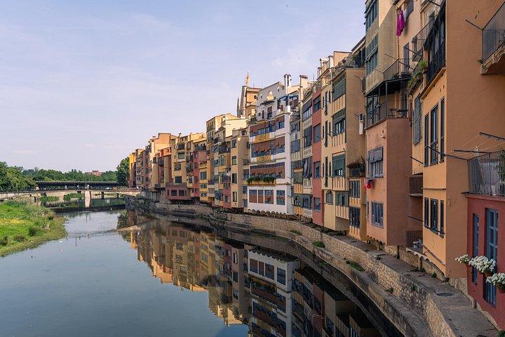 バルセロナ発ジローナとコスタ・ブラバ小グループツアー