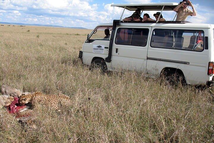 OFERTA DE SAFARI TSAVO ORIENTE DE 2 DIAS (mínimo 2 pessoas)