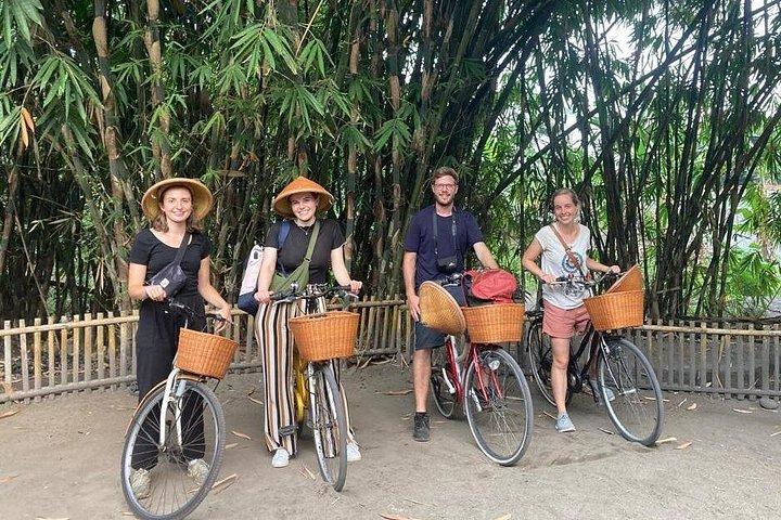 本格的なジョグジャ自転車ツアー