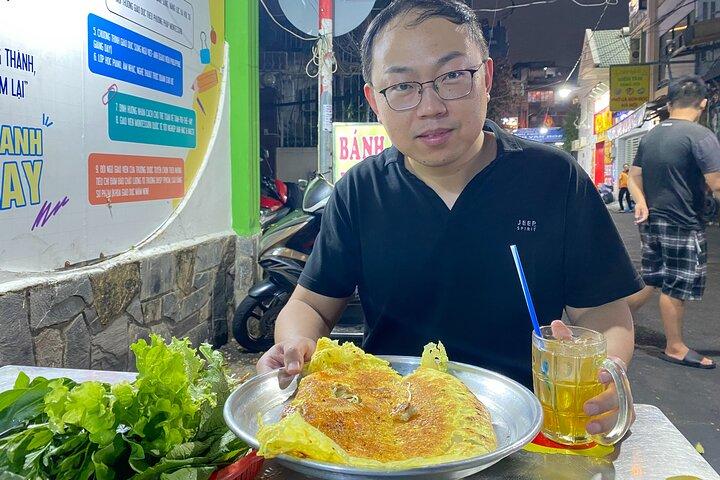Saigon Private Street Food Tours em Scooter com Bubbies locais
