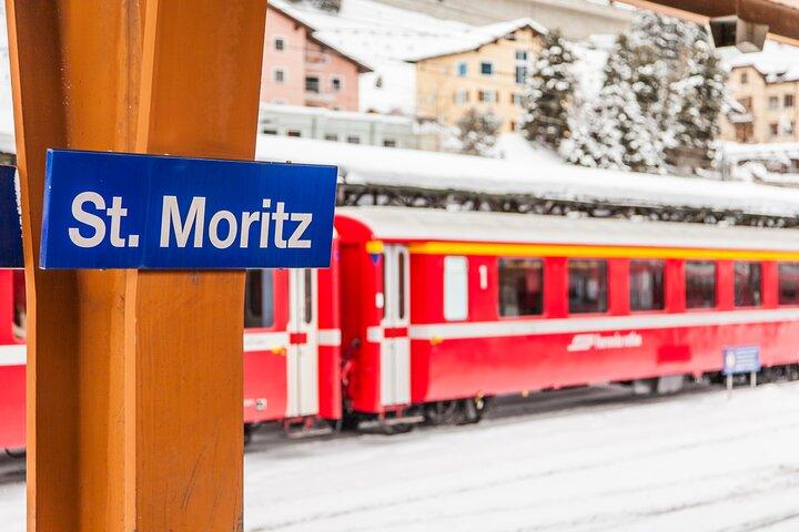 Excursão de Milão a St. Moritz em carro particular e Bernina Express
