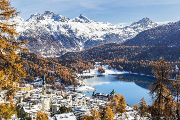 Milaan naar St. Moritz Tour per privéauto en Bernina Express