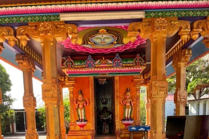 Führung durch den Karly-Hindu-Tempel in Saint Pierre
