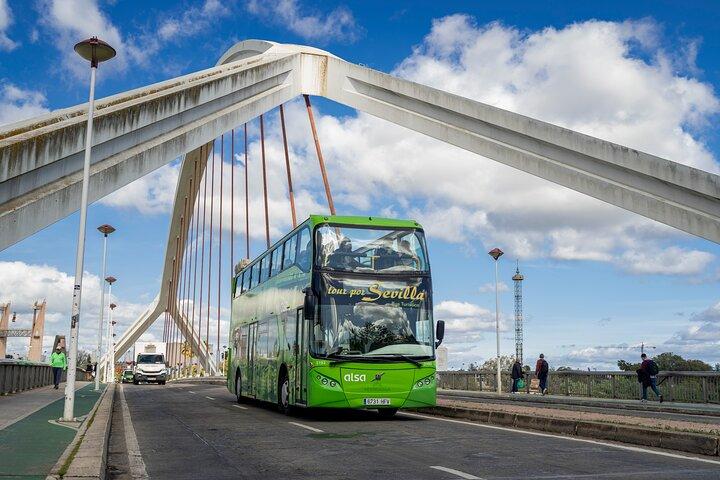 Tour in Sevilla Toeristenbus, panoramische cruise en wandeltocht