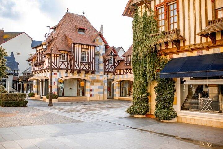 Transfert aller-retour privé vers Deauville Rouen Honfleur depuis Le Havre