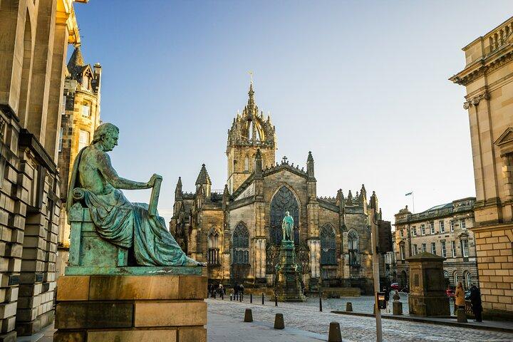 Edinburgh Shore Excursion: City Tour och Royal Yacht Britannia