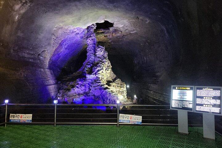 済州島を巡る 1 日プライベート ツアー (済州でのランチ付き)