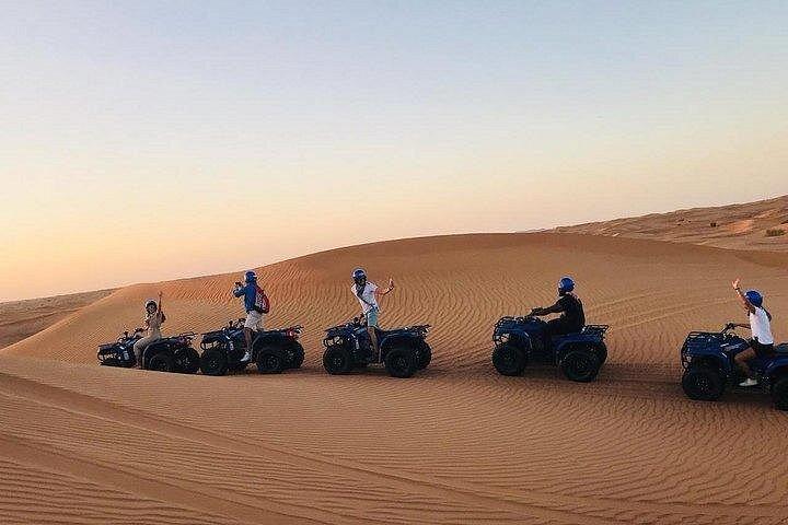 Premium Morning Red Dunes mit dem Quad