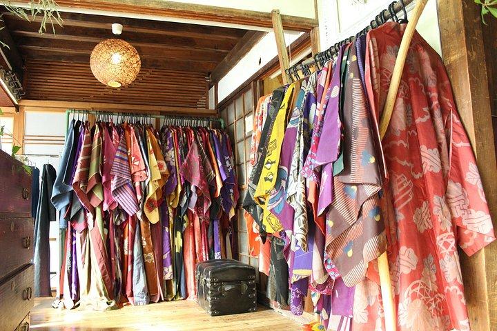 希少価値の高いアンティーク着物と茶道体験