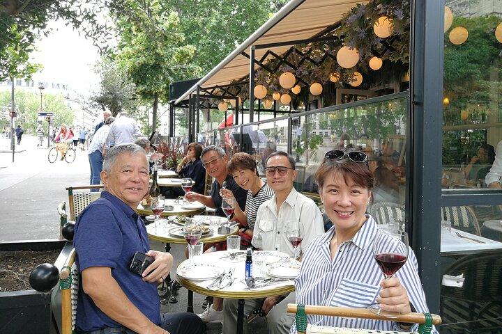 ル・マレのパリプライベートフードツアー：ワイン＆地元フランス語料理