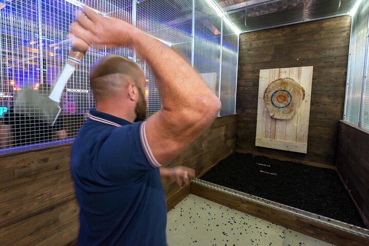 1 uur Private Axe Throwing Experience in Eastbourne