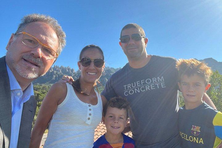 Private Half Day Tour in Monserrat with Driver
