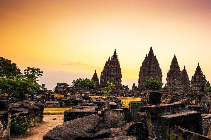 A singularidade dos templos de Borobudur e Prambanan